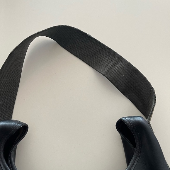 Hermes Tsako Leather Bag - Picture 8 of 10